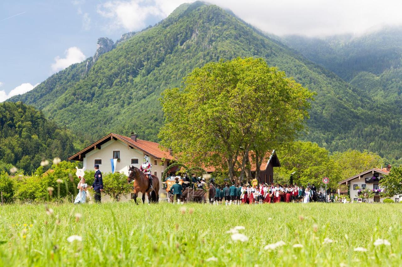 Gaestehaus Weissenbacher-Ferienwohnungen Marquartstein Bagian luar foto