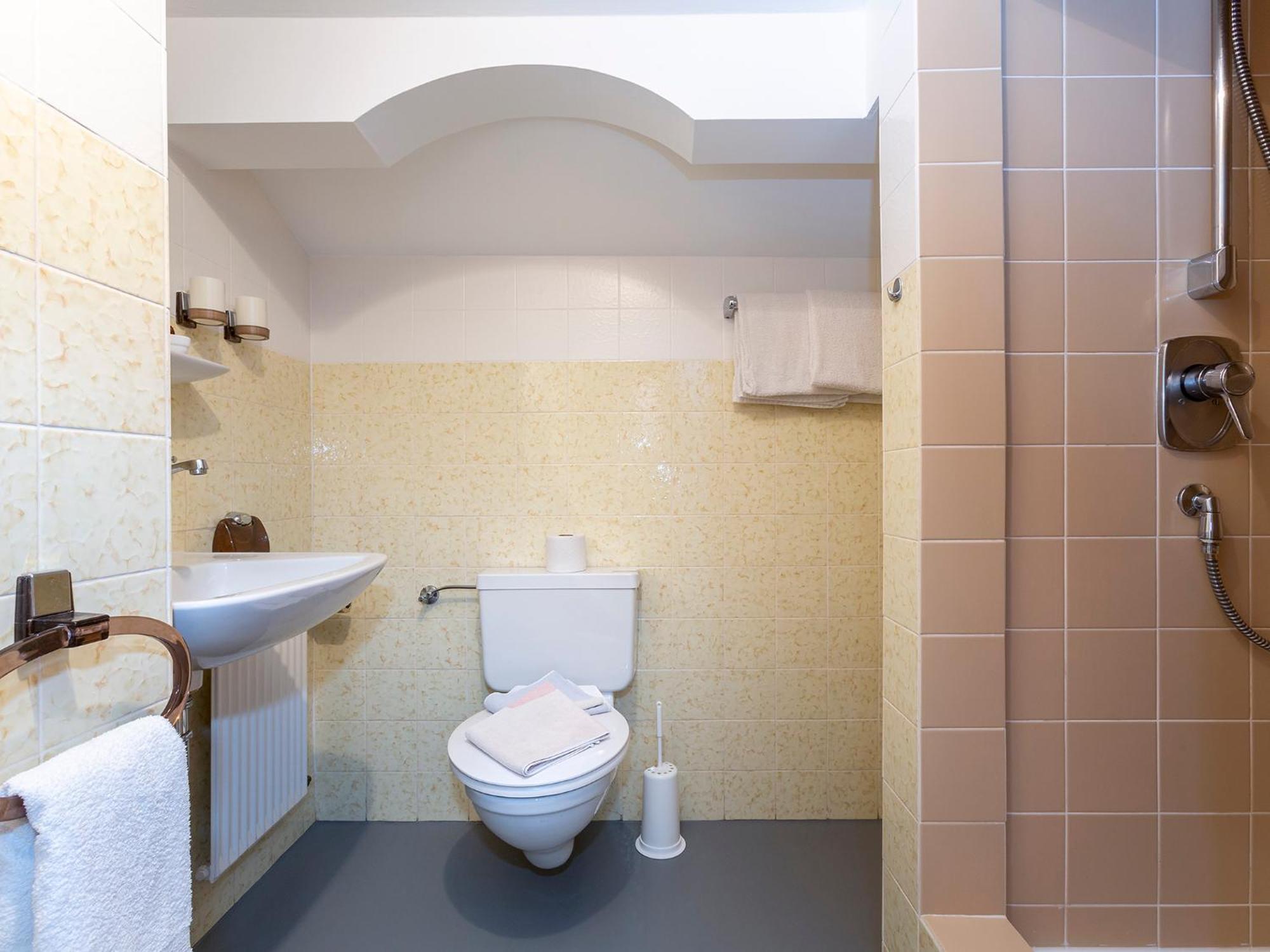 Gaestehaus Weissenbacher-Ferienwohnungen Marquartstein Bagian luar foto