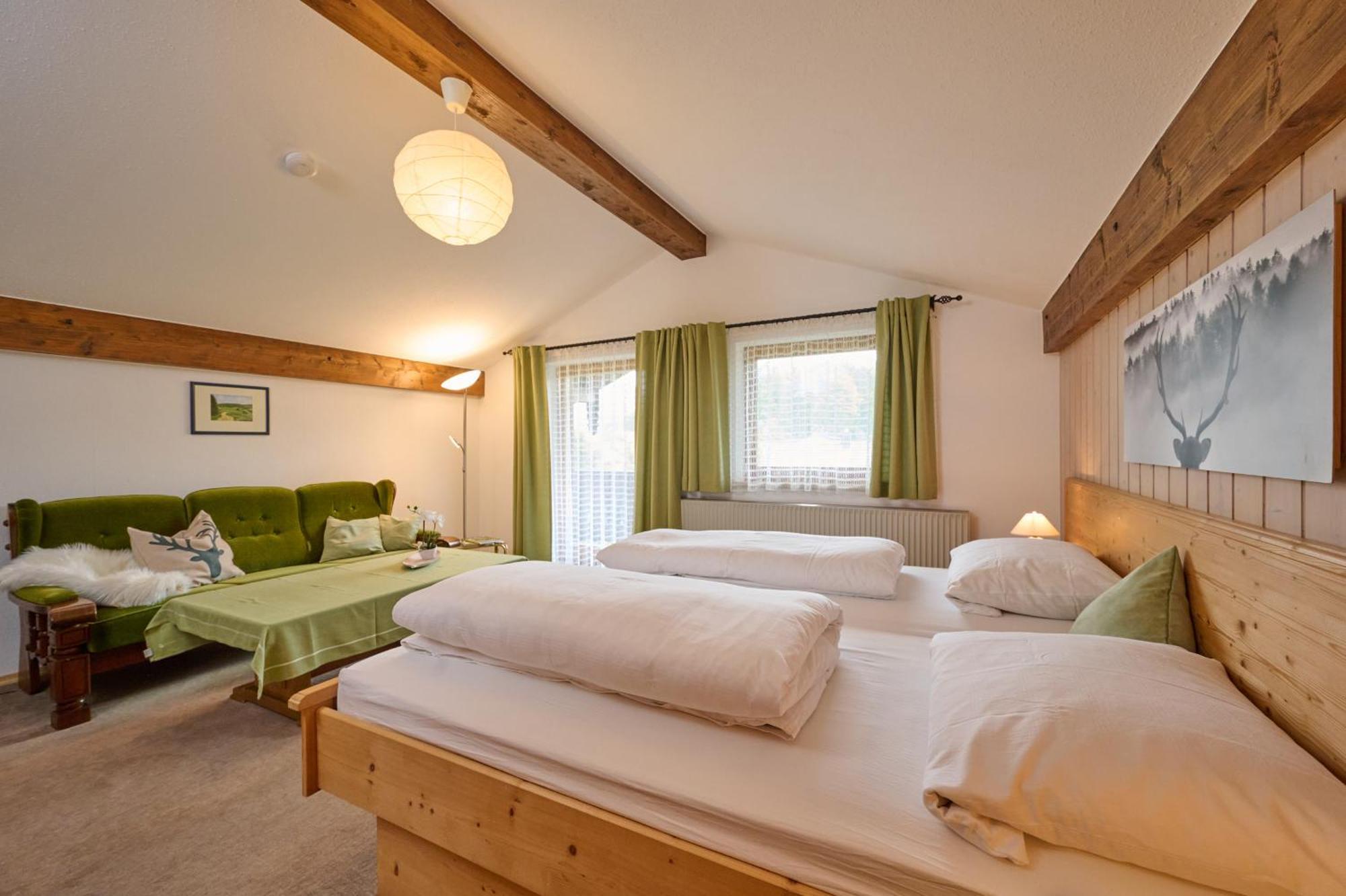 Gaestehaus Weissenbacher-Ferienwohnungen Marquartstein Bagian luar foto