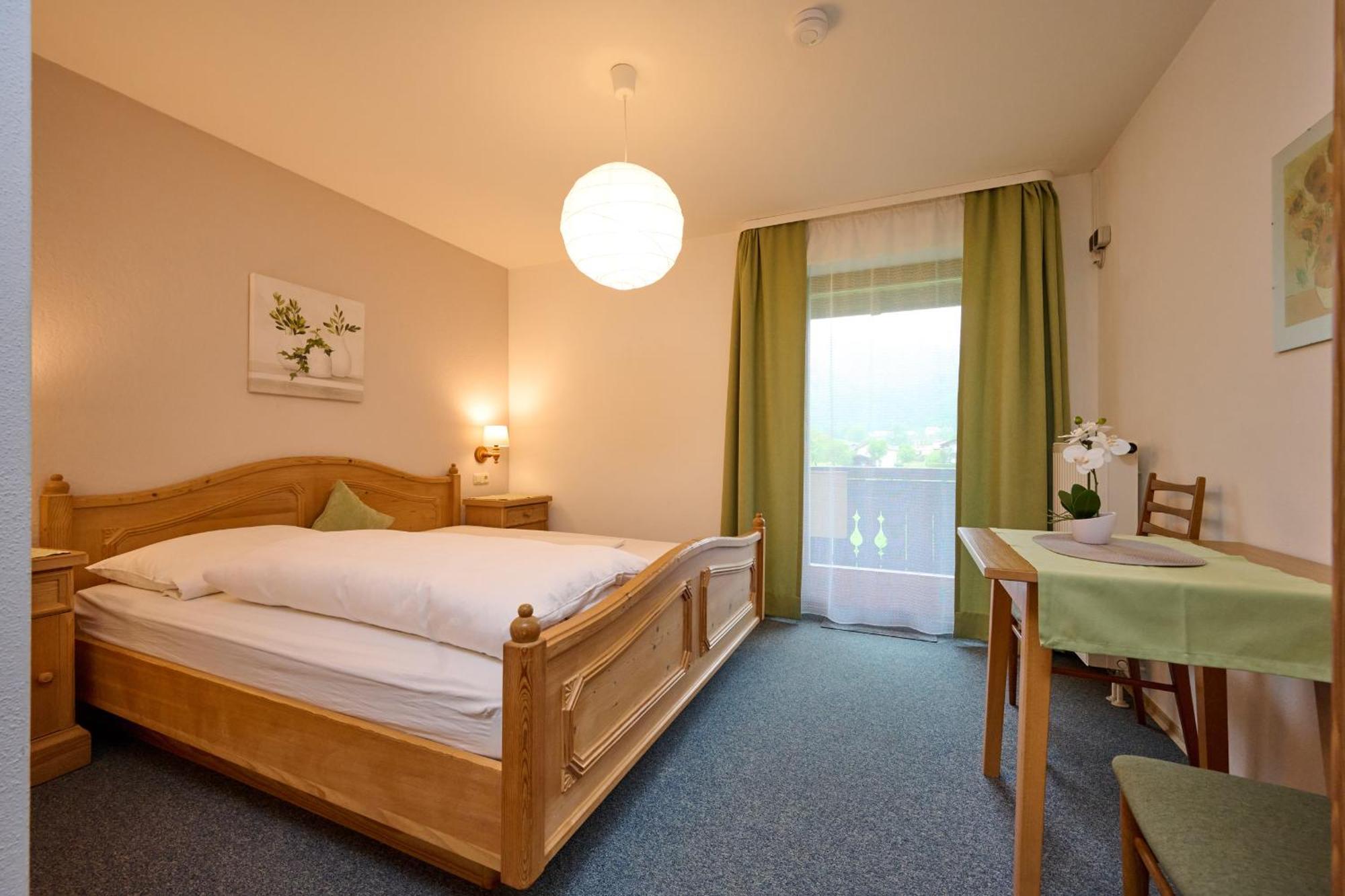 Gaestehaus Weissenbacher-Ferienwohnungen Marquartstein Bagian luar foto